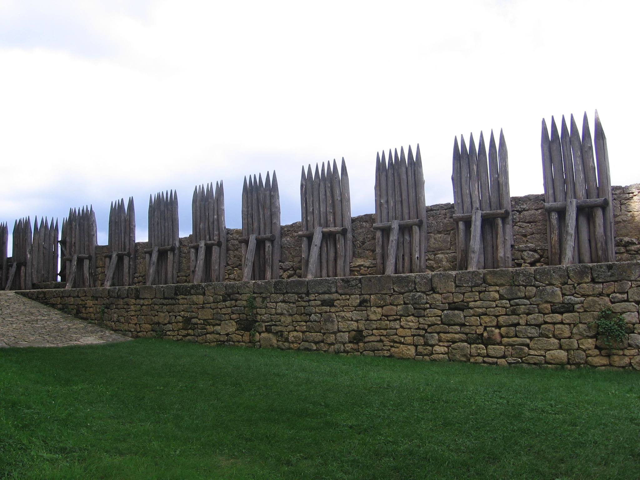 Fortified castle wall - Beynac castle