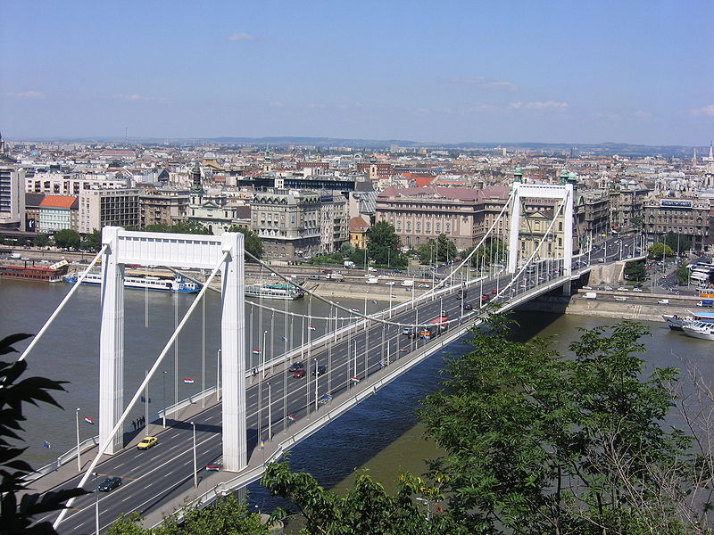 800px-view_from_citadella_on_budapest_20