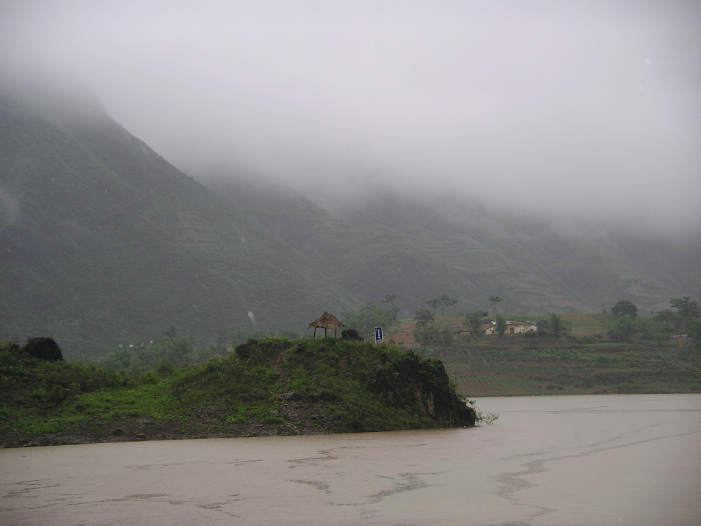 Beauty along the three gorges