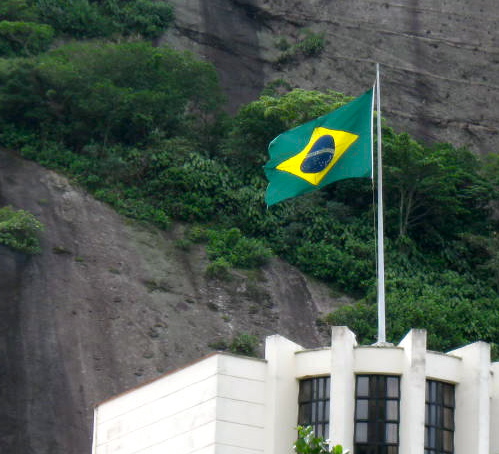 Brazilian flag near Praia Vermelha