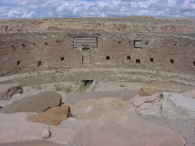 chacogiantkivaview.jpg