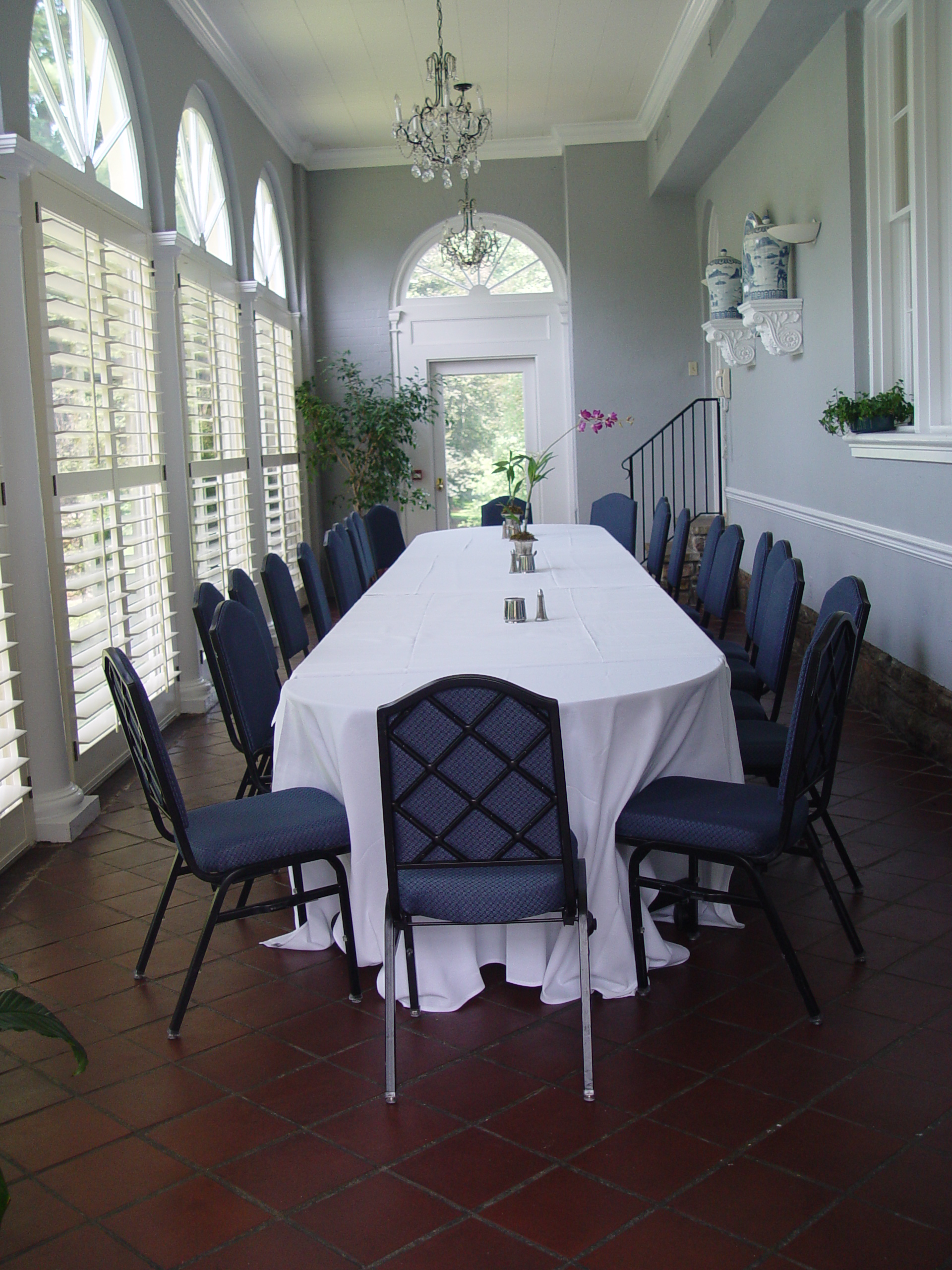 Dining room table