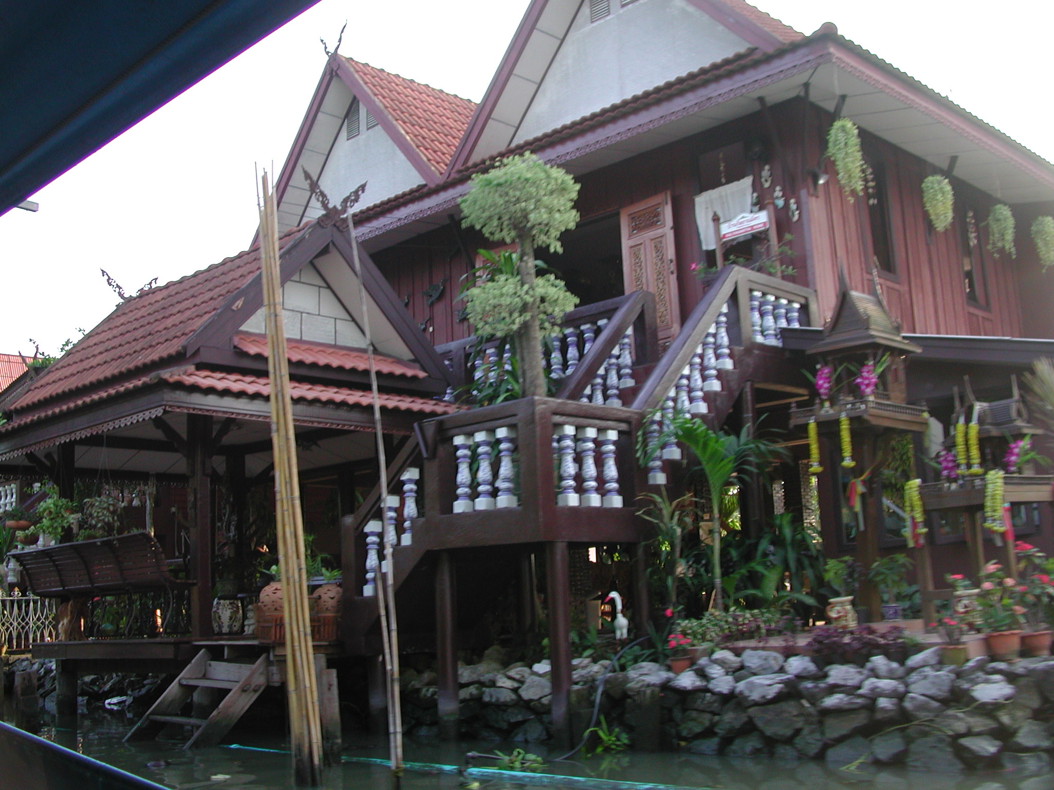 Large home on Bangkok river