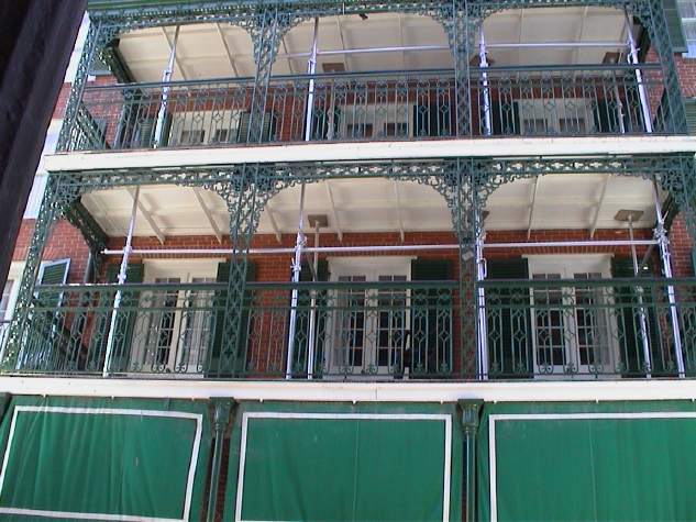 Building in the French Quarter of New Orleans