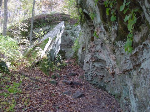 Hiking Trail at Giant City Park, southern Illinois