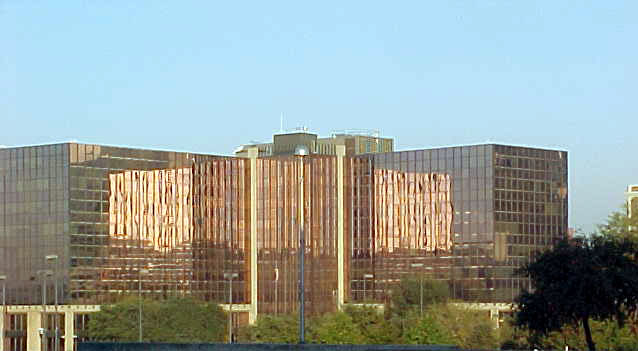 glassbldg5.jpg