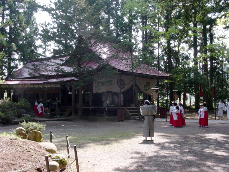 Higashiyama Hakusan-jinja (Higashiya Mahakusan shrine)