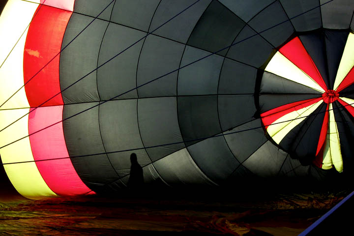 Preparations for launch take place all around the balloon.