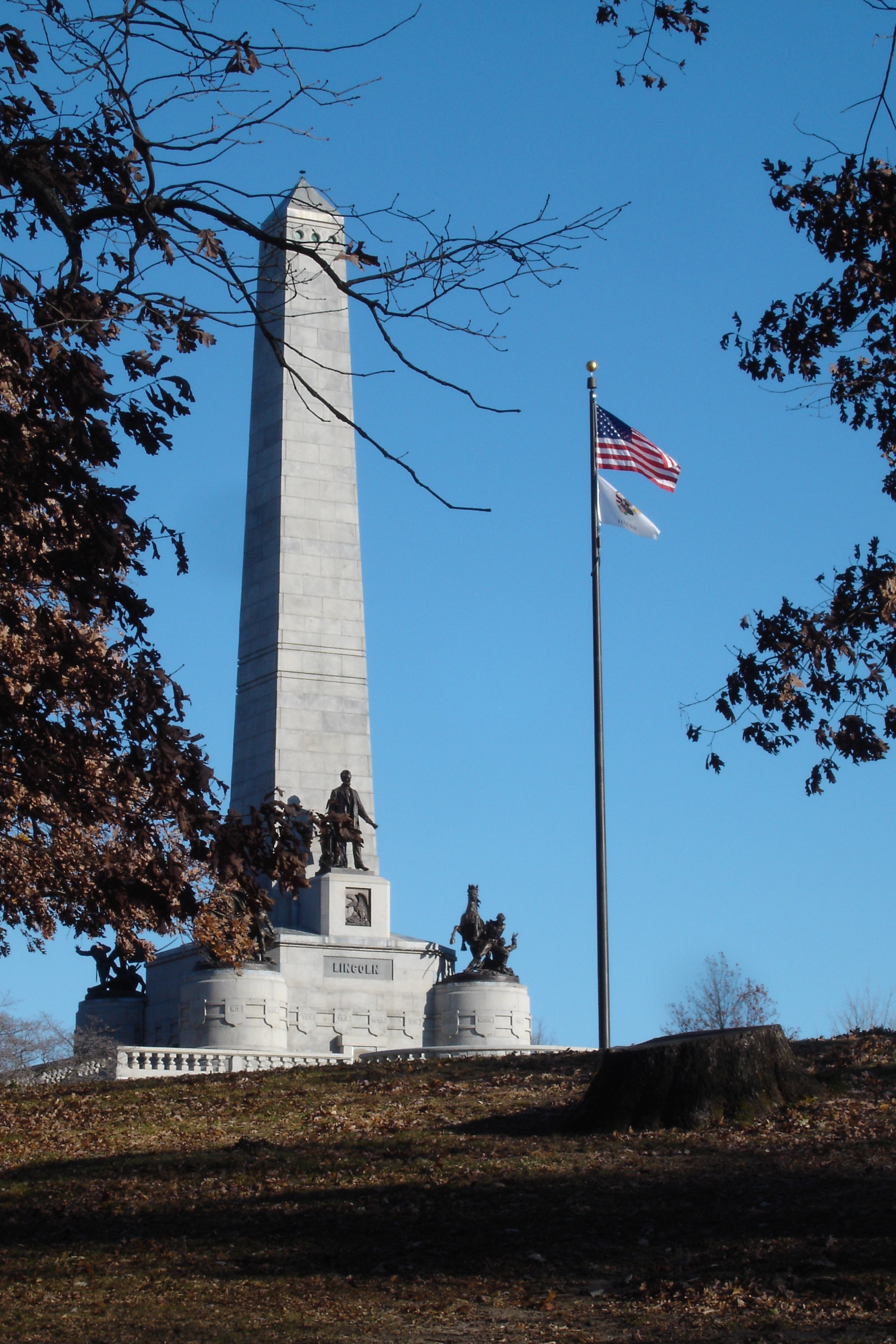 Lincoln Tomb - Oak Ridge Cemetery