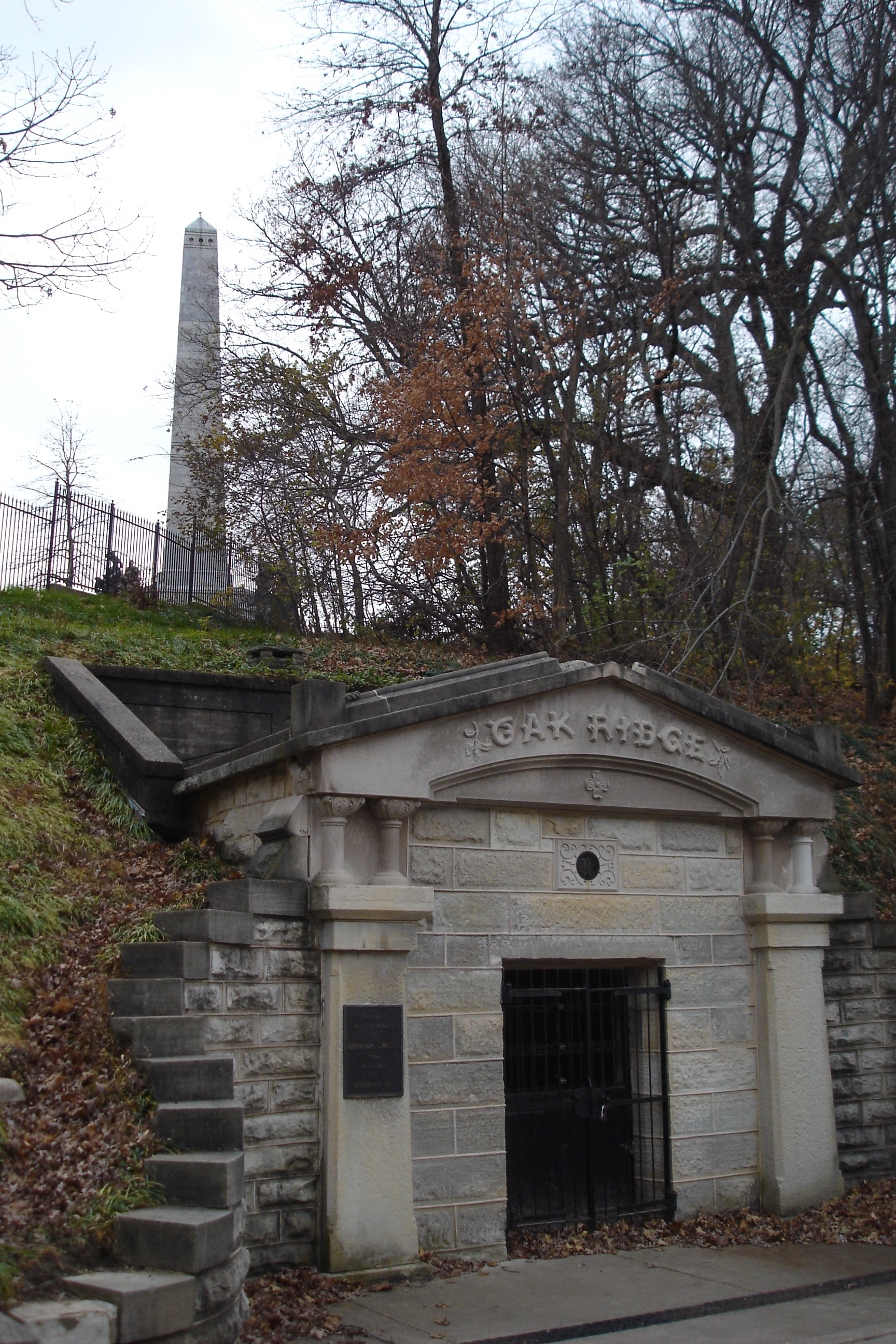 Lincoln Tomb - Oak Ridge Cemetery