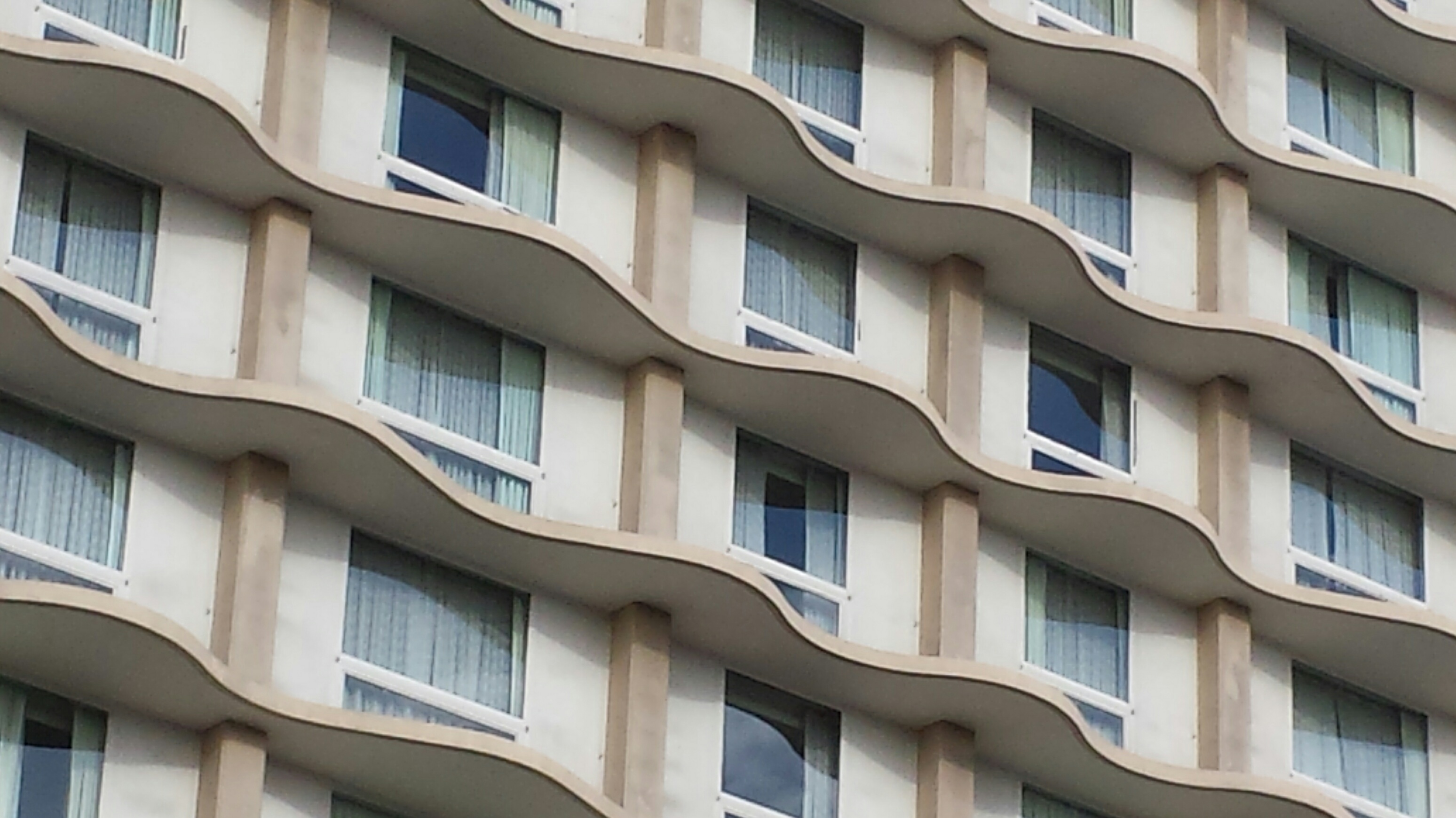 Great architectural flow at the Los Angeles Airport Marriott