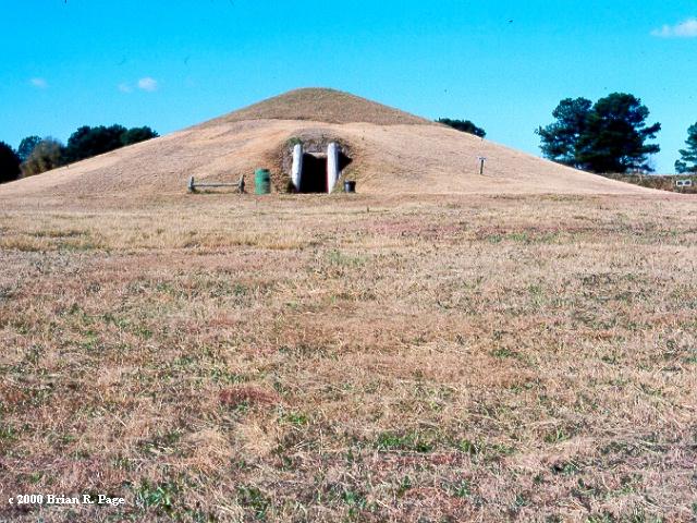 The earthlodge at Ocmulgee National Monument.