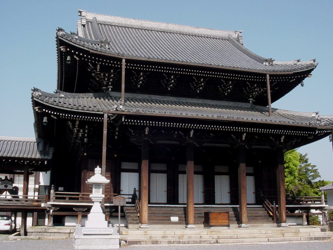 Nishi Hongan-ji (Nishi Hongan temple) - main site for Jodo Shinsen buddhism