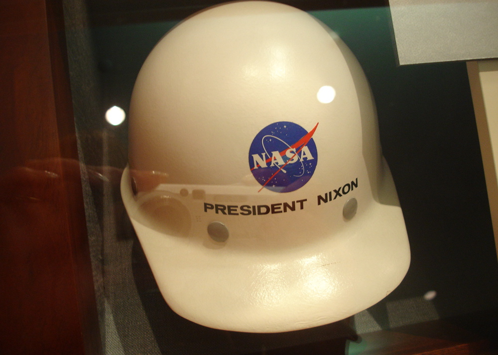 nixonnasahat.jpg