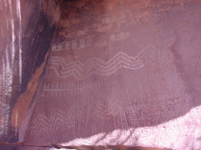 Rock Art over time - grooves before images