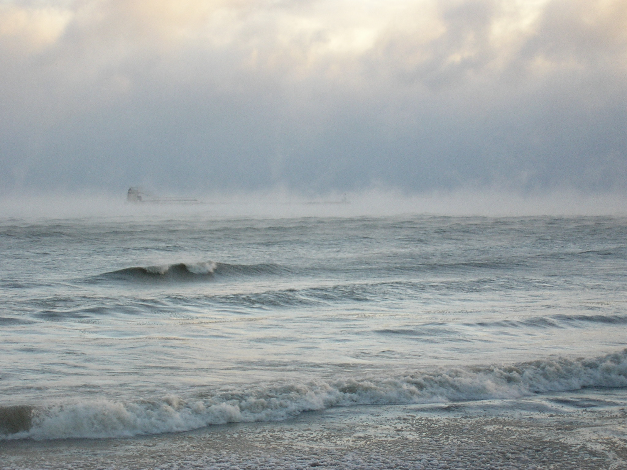 Cold morning on Lake Huron (-1 F cold caused the fog.)