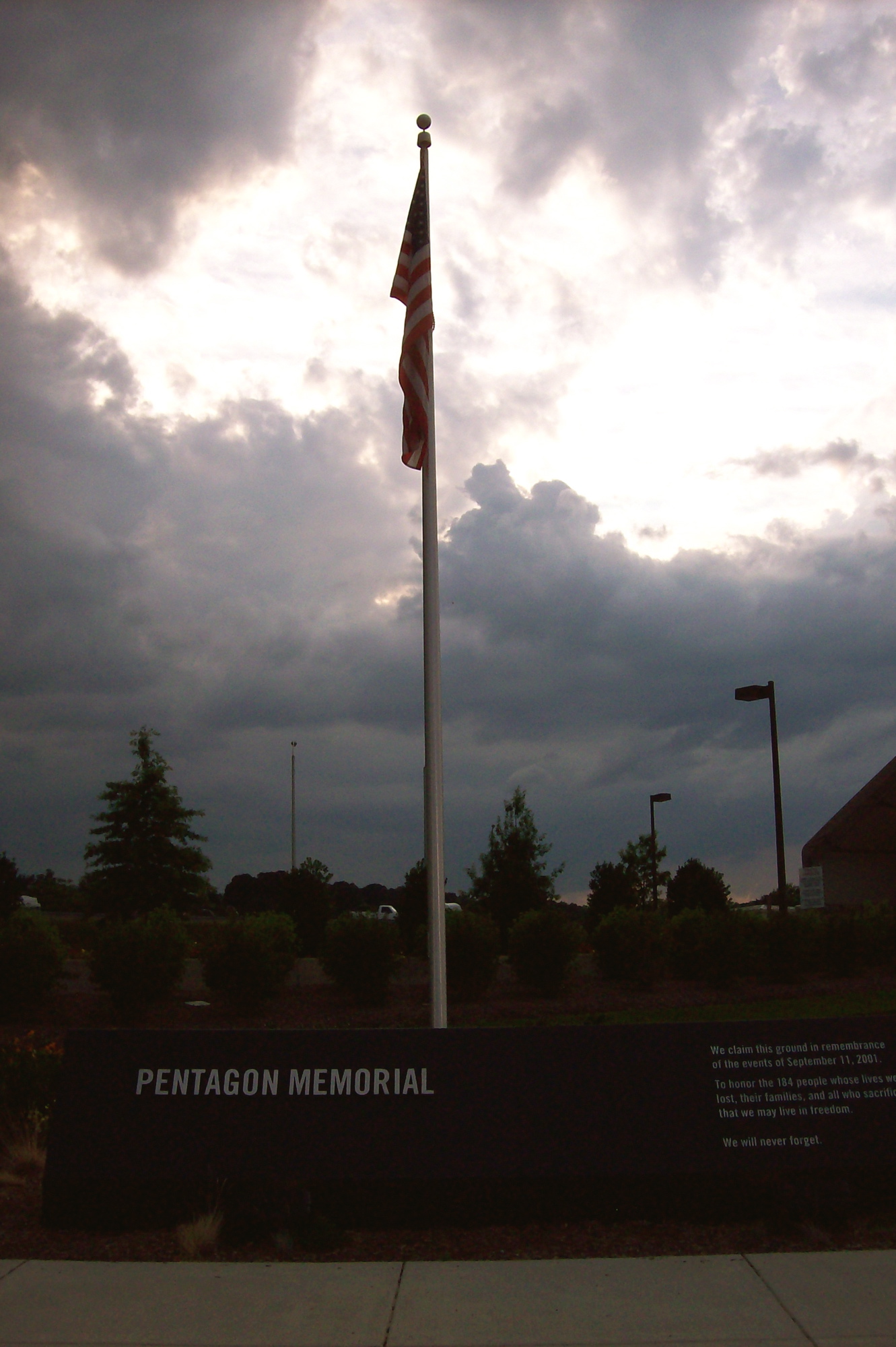 pentagon_memorial_1.jpg