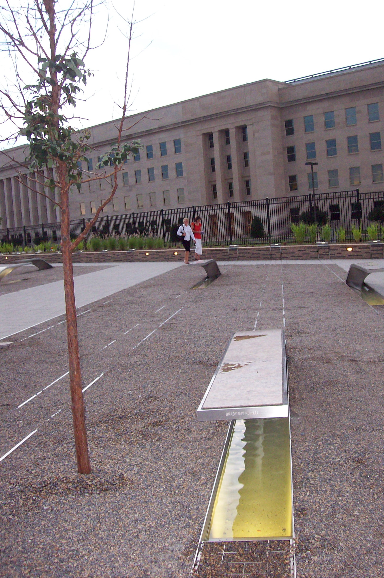 pentagon_memorial_8.jpg