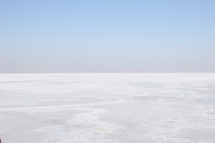 qom-hozsoltanlake2_resize.jpg