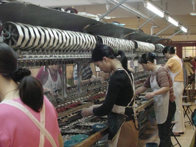 s-silkworkfactory05.jpg