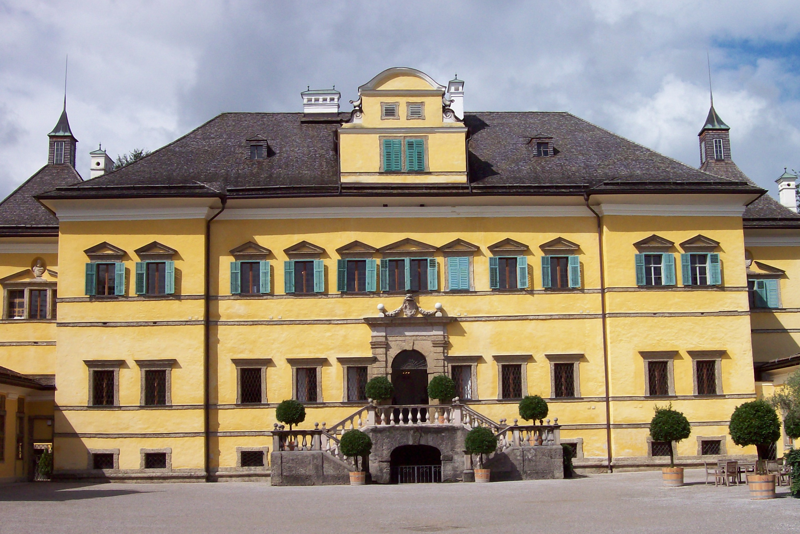 saltzbrgcastle.jpg