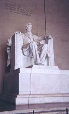 statuelincolnmemorial.jpg