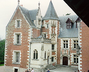 stclos01.jpg