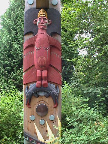 totem detail