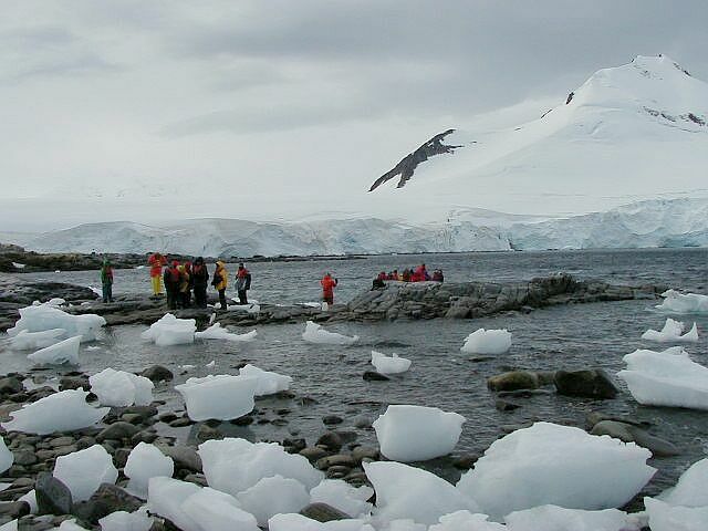 Zodiac boat landing