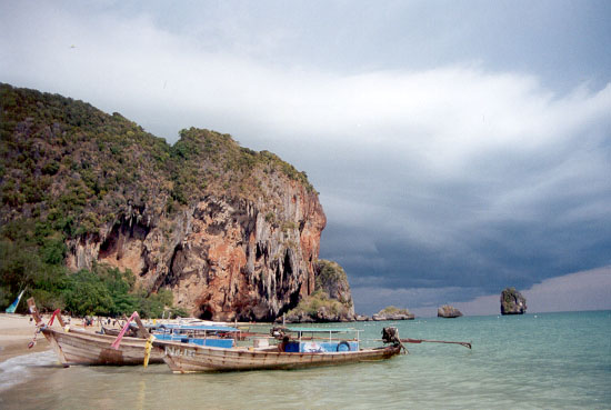 boats at Ao Nang beach, Thailand | Pics4Learning