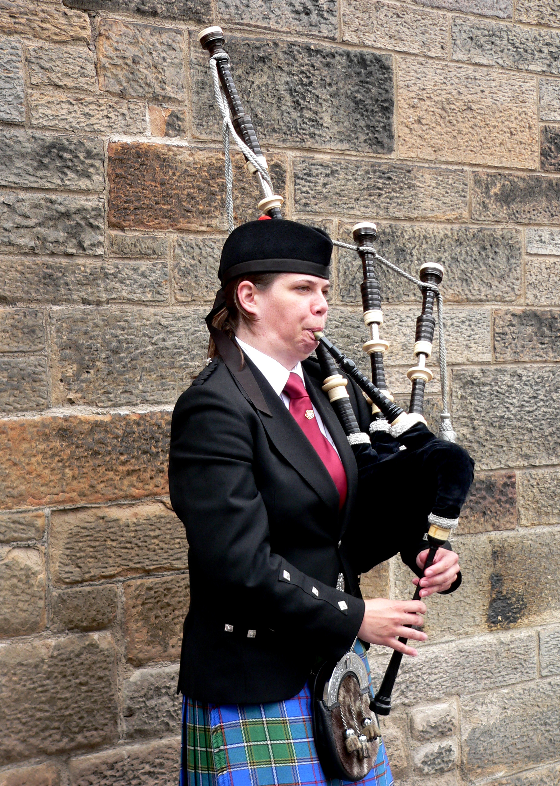 Scottish Bagpipe Player Pics4Learning