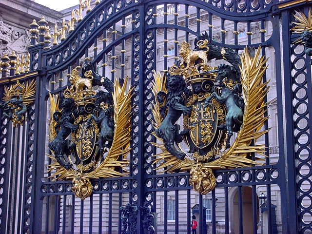 Buckingham Palace Gate | Pics4Learning