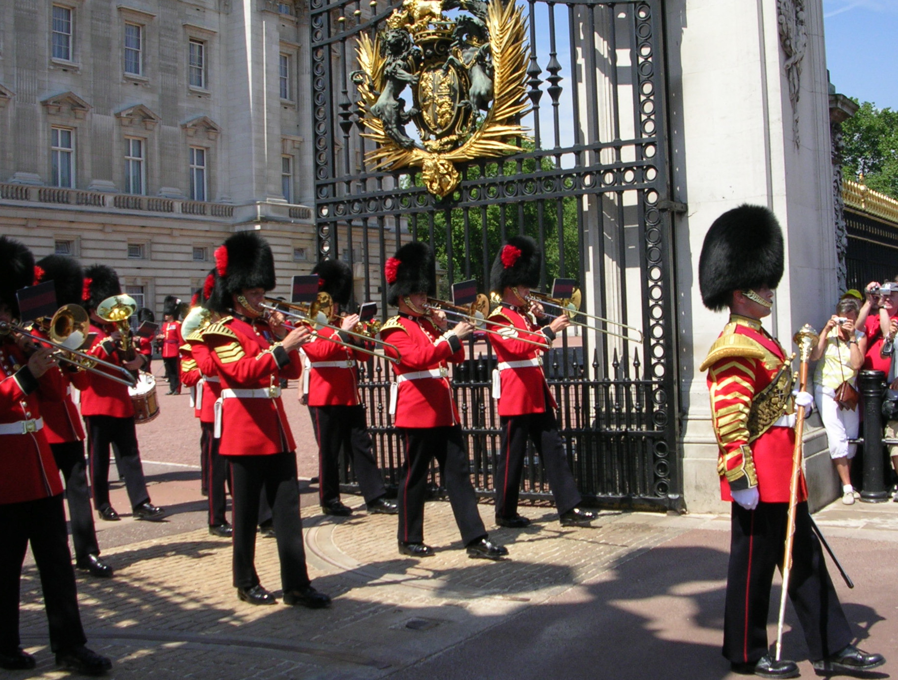 Changing Of The Guard At Buckingham Palace Pics Learning