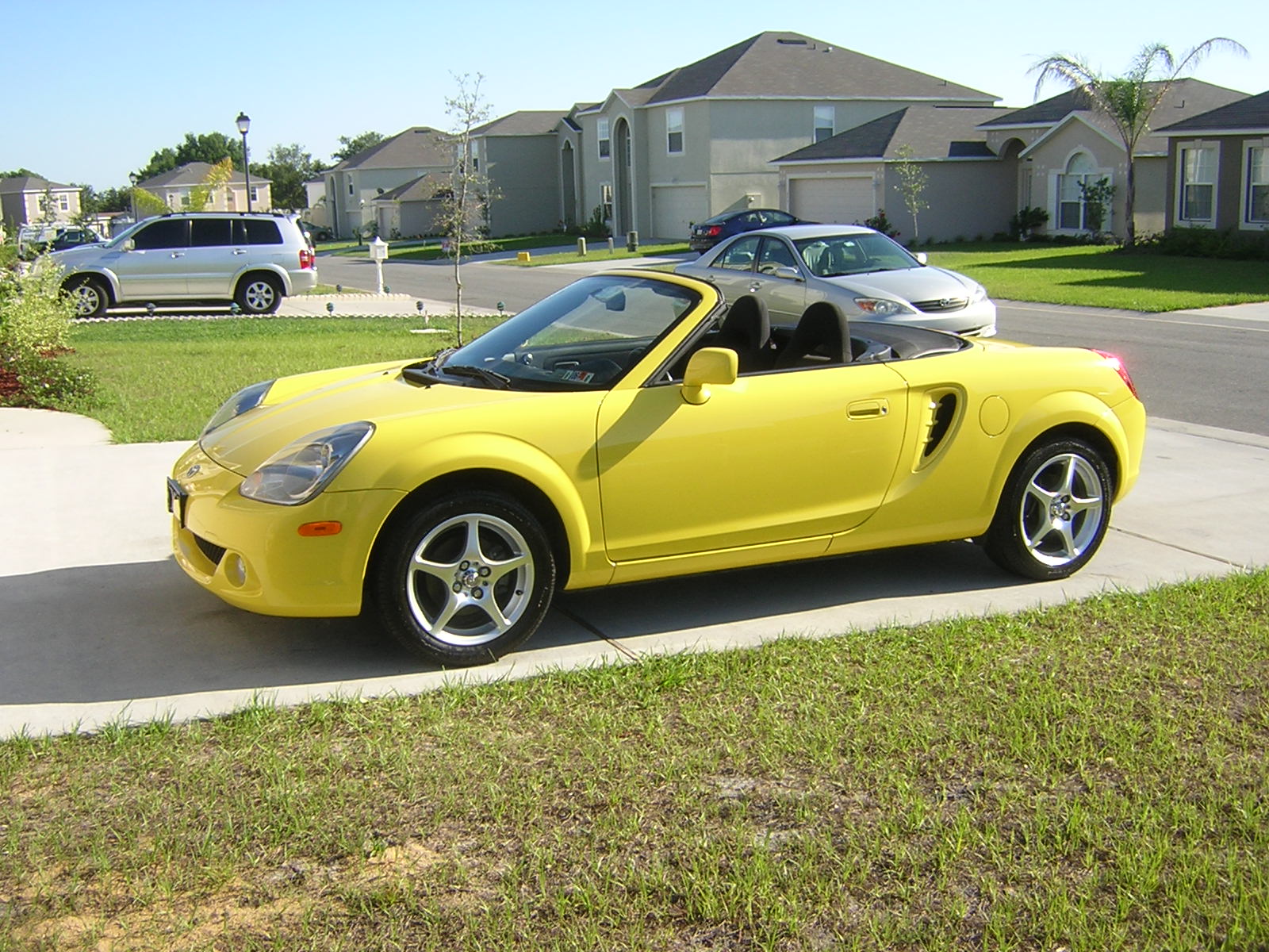 Yellow Car | Pics4Learning