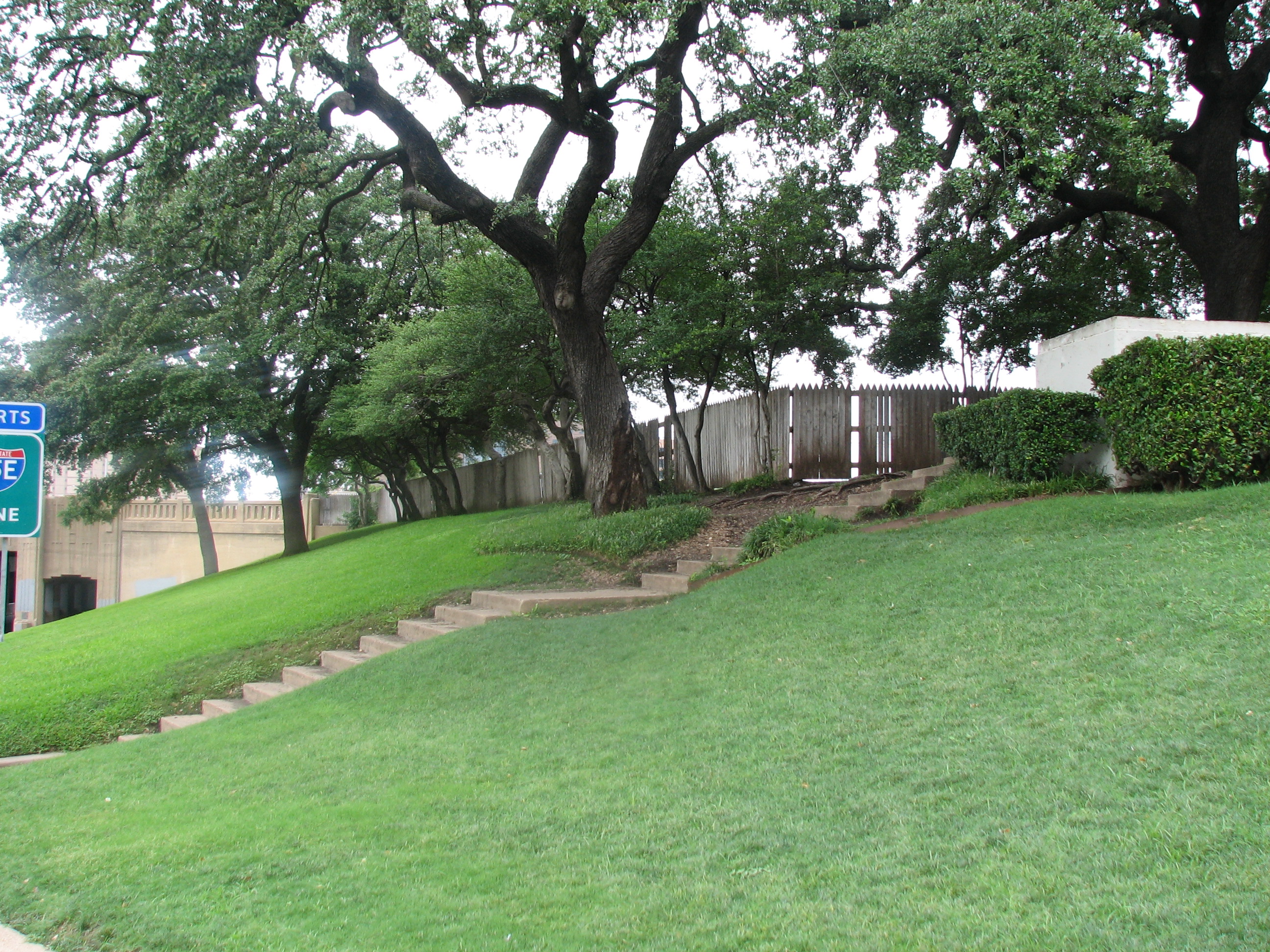 Grassy Knoll from the street view | Pics4Learning