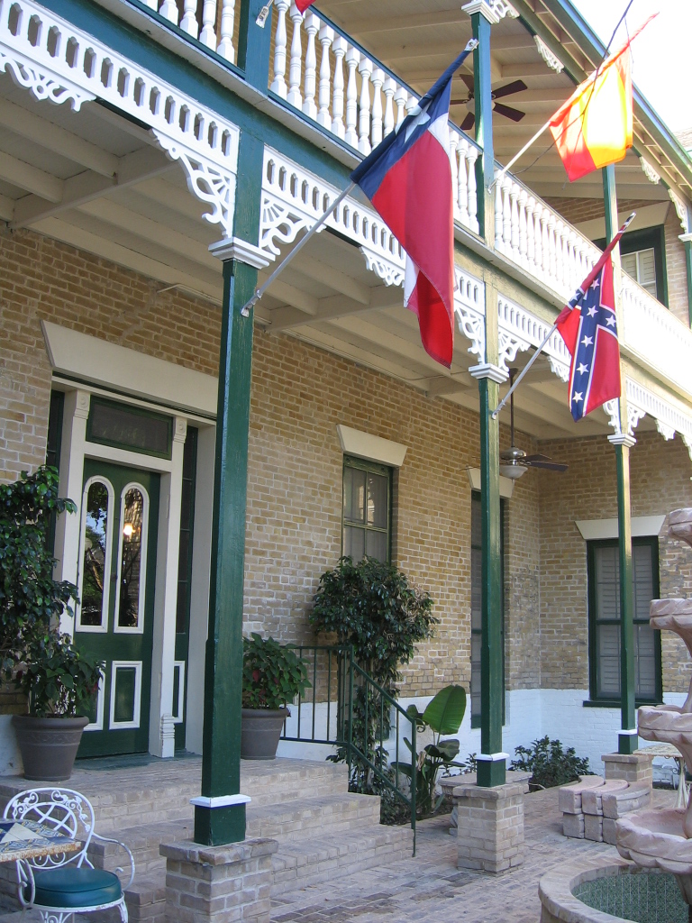 La Borde House Front Entrance Built 1899 Pics4Learning