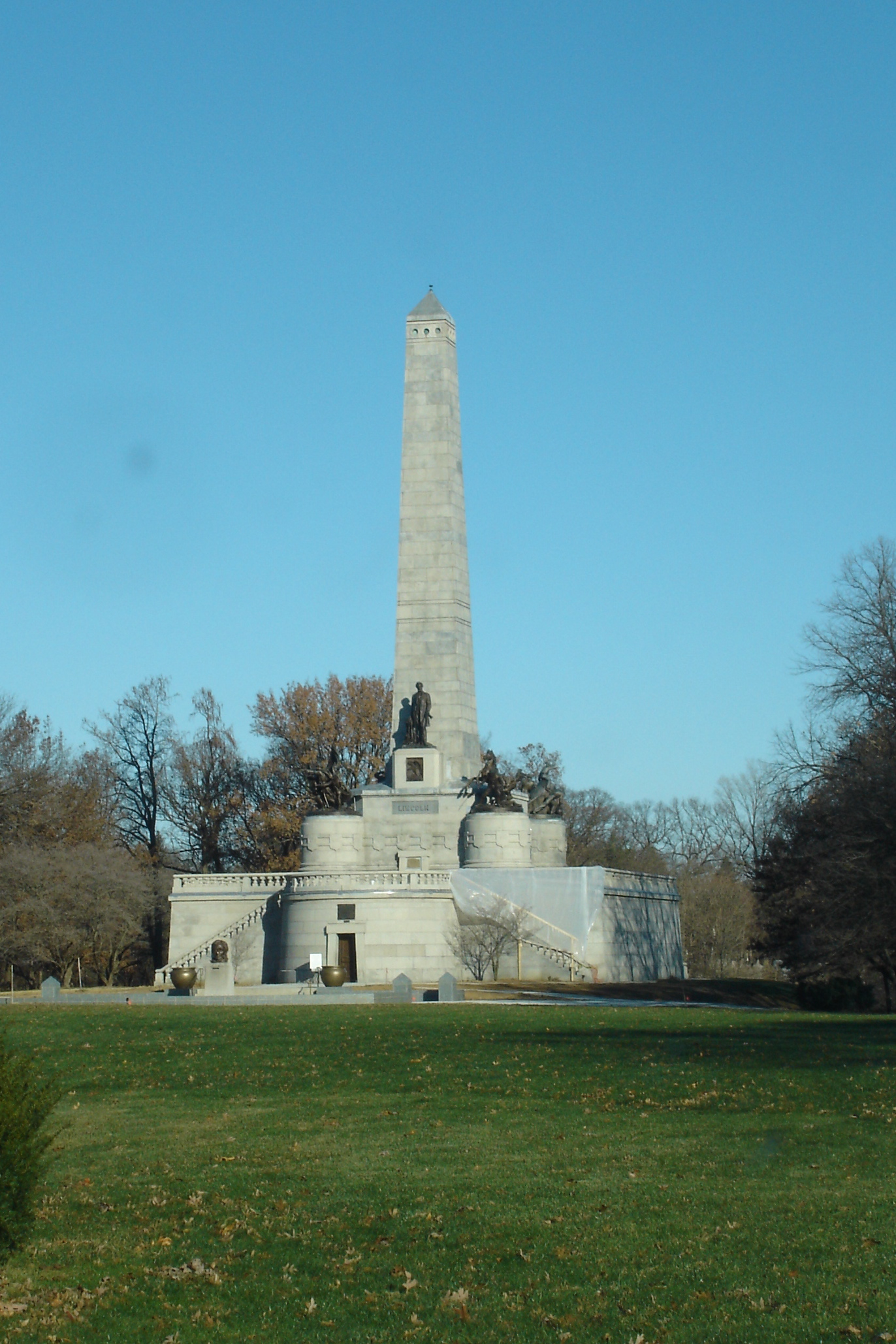 Lincoln Tomb - Oak Ridge Cemetery | Pics4Learning