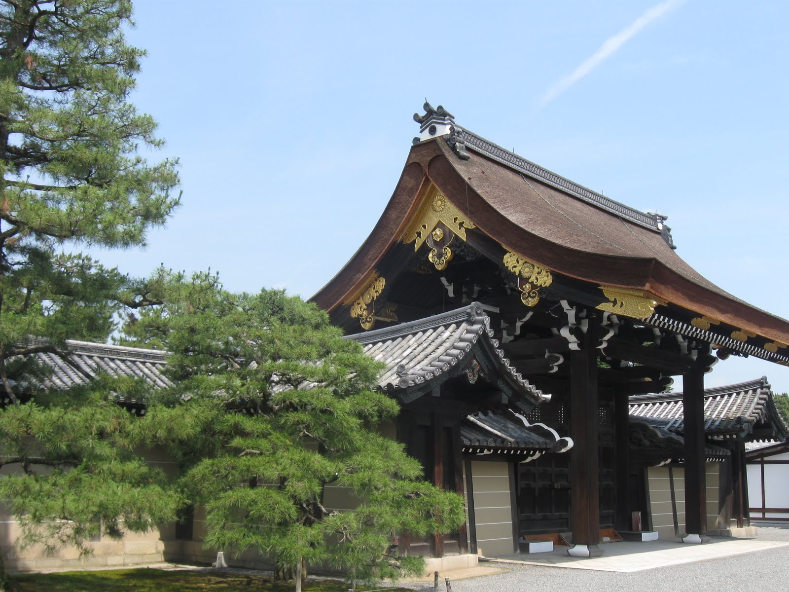 Gate old imperial palace, Kyoto, Japan | Pics4Learning