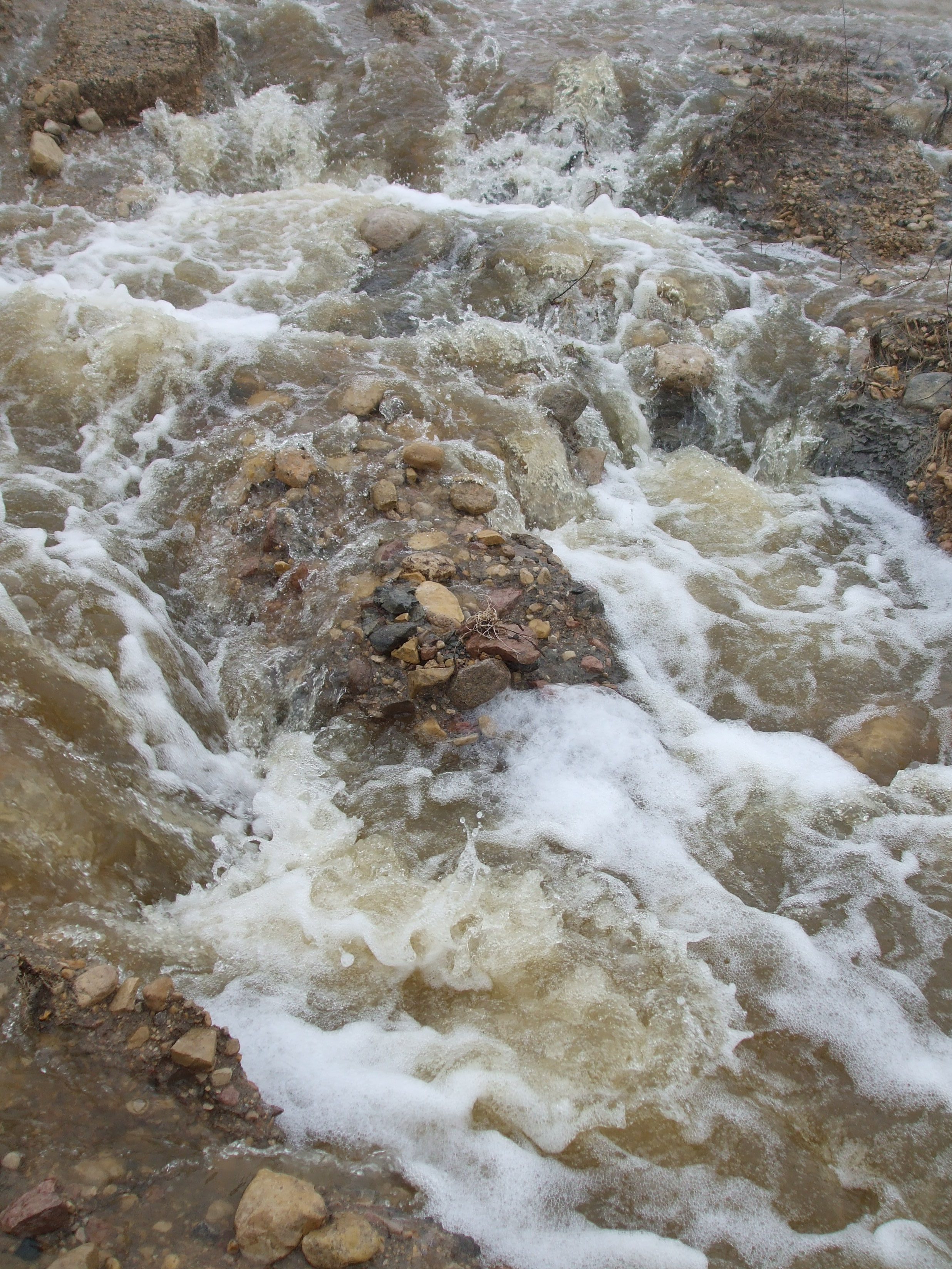 FOAMING WATER Pics4Learning FOAMING WATER Pics4Learning