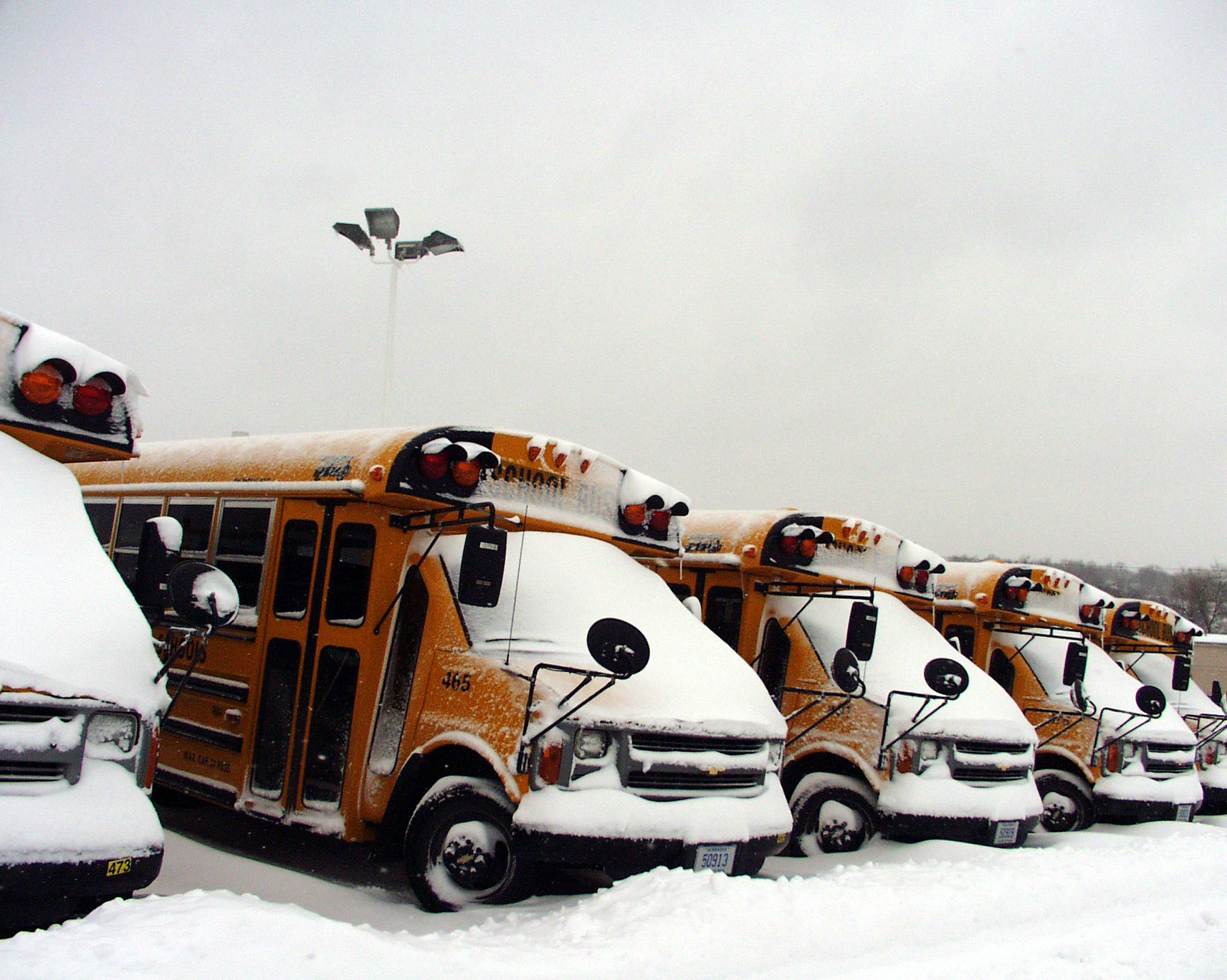 lol snow bus