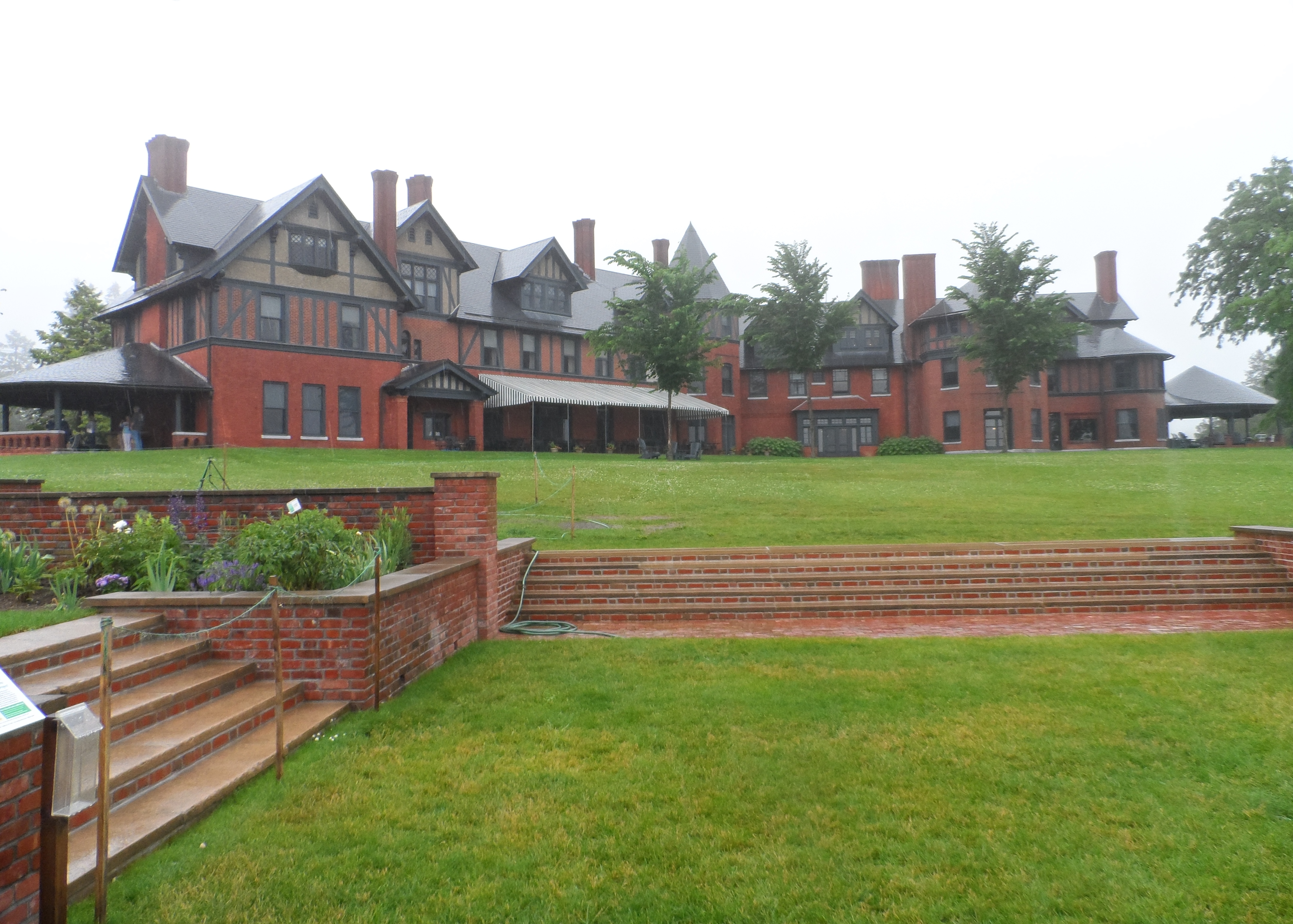 Shelburne Home Pics4Learning