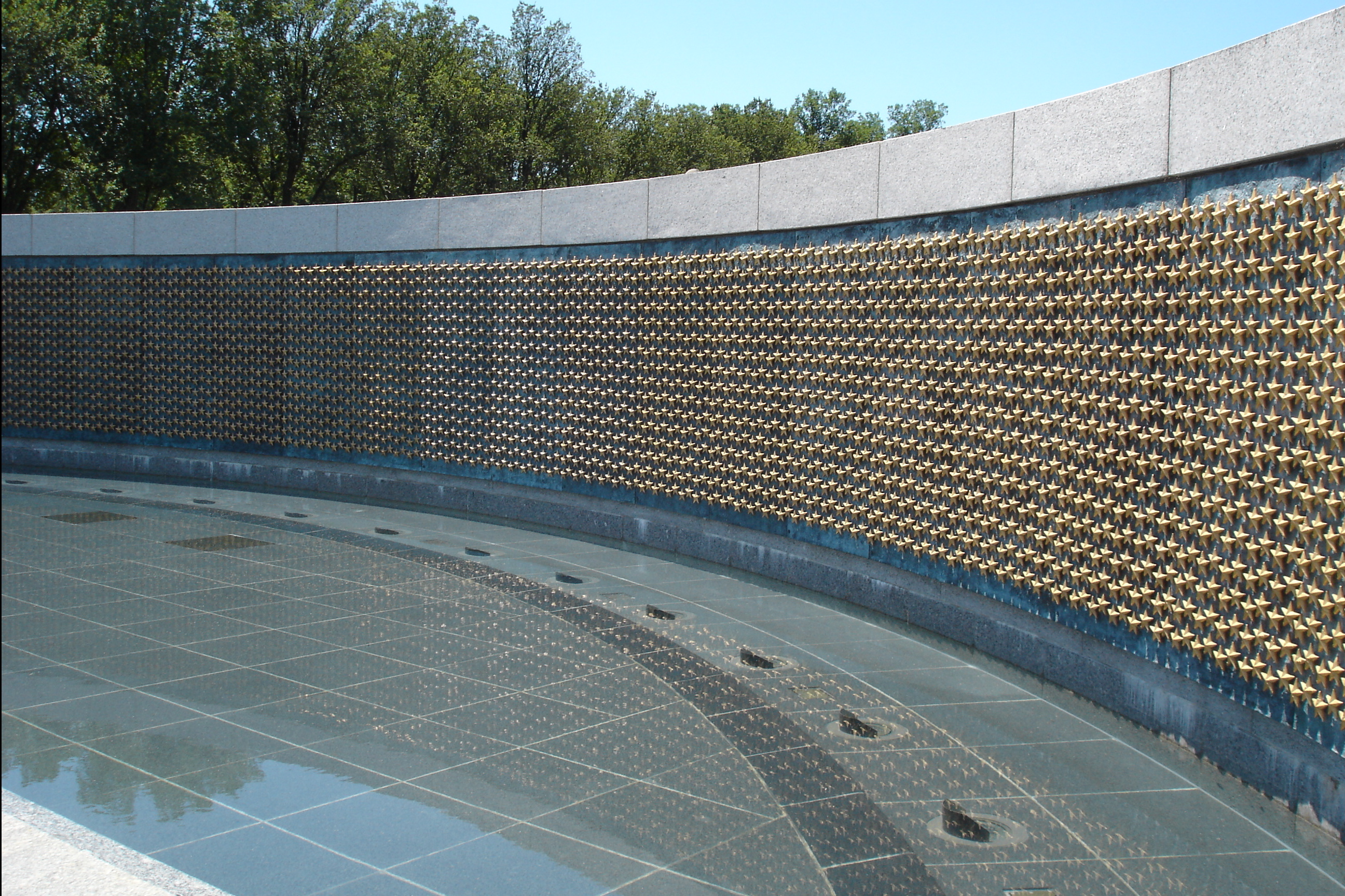 WWII memorial - 4000 Stars = 400,000 Dead | Pics4Learning