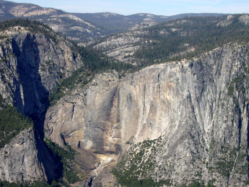 Closer view of Yosemite Falls (dry)